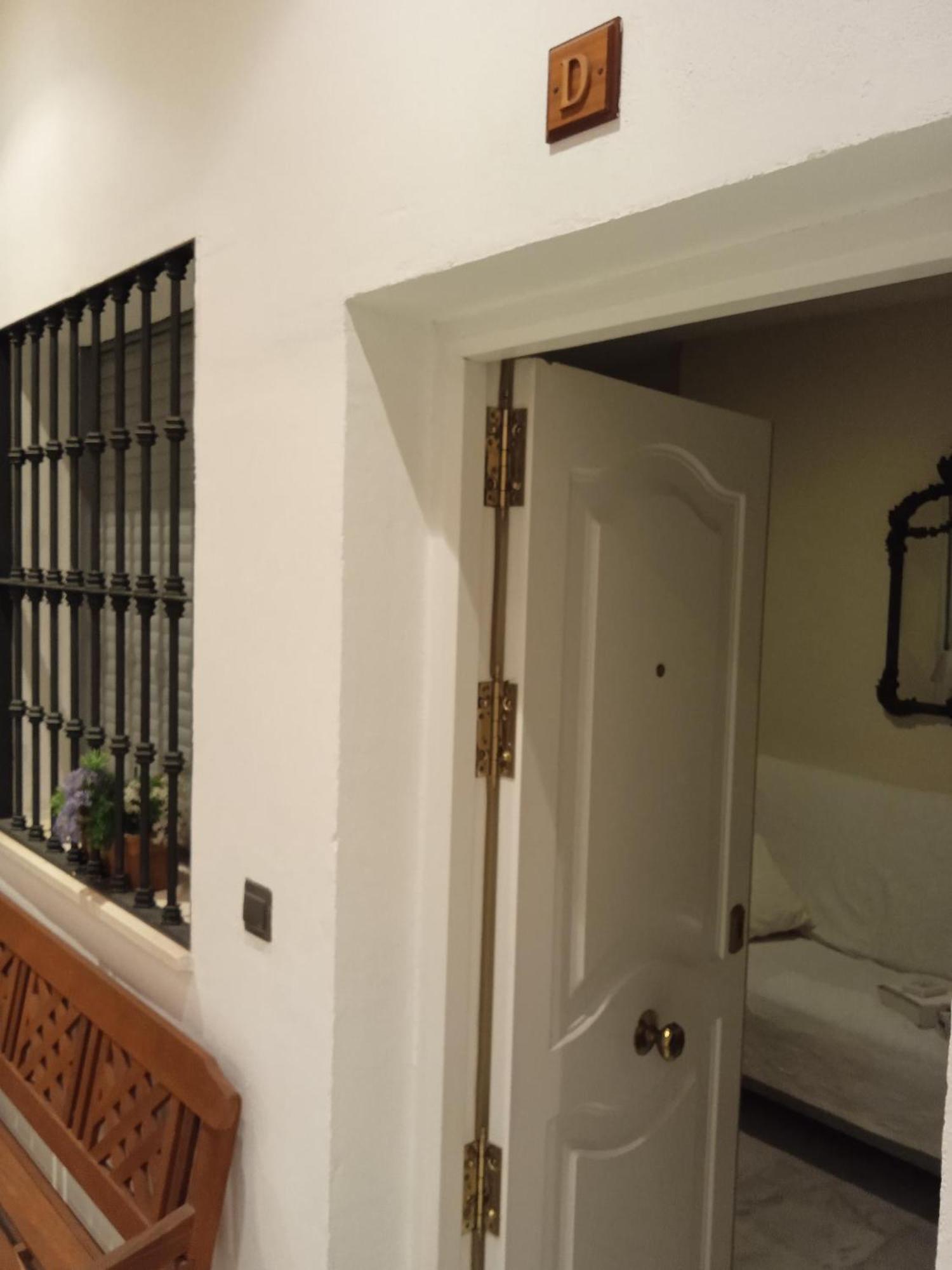 Apartamento Con Encanto Muy Centrico En Pilatos Sevilla Ideal Para Pareja Exterior photo